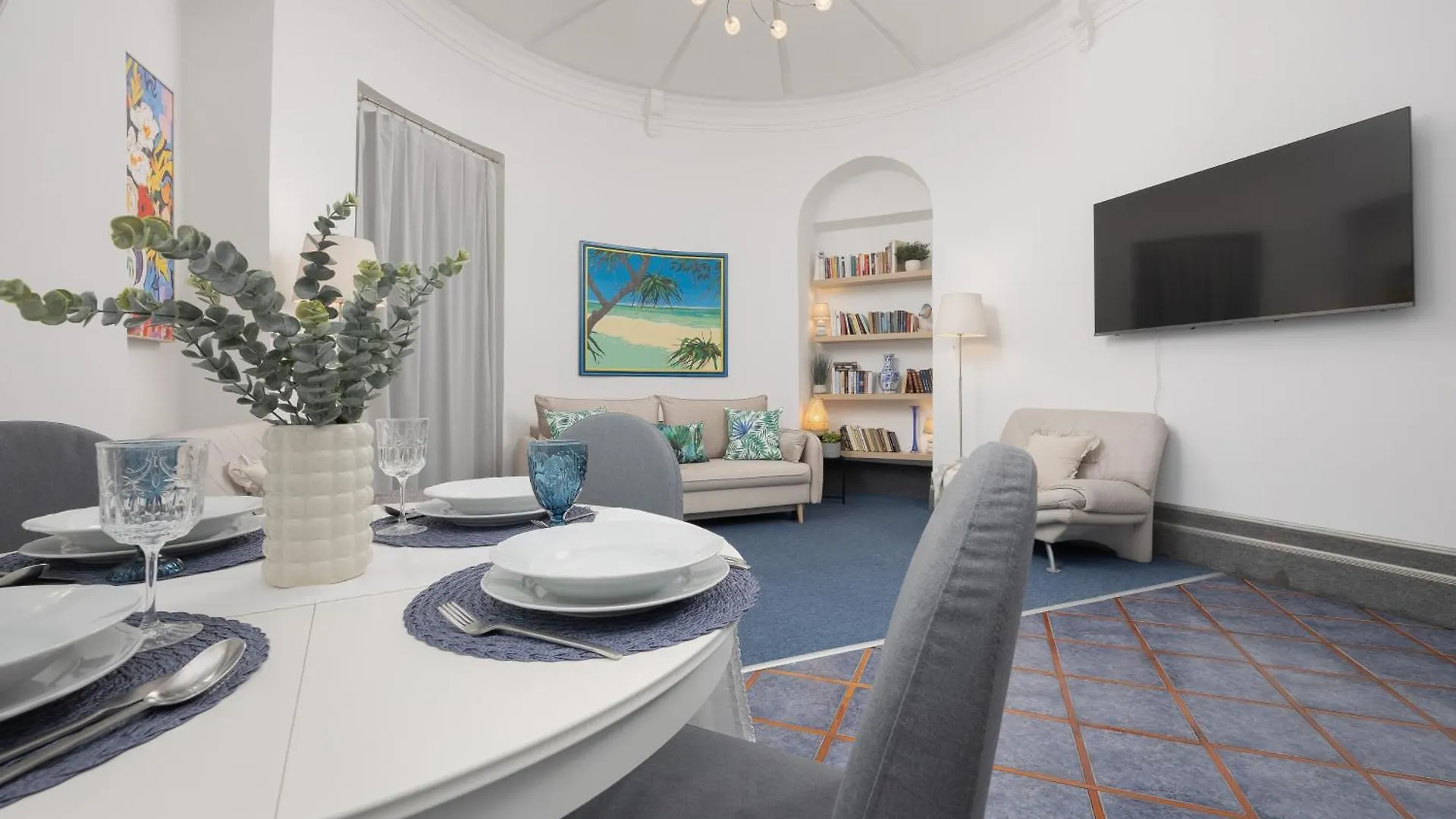 Spacious Apartment In The Warsaw City Center By Rent Like Home