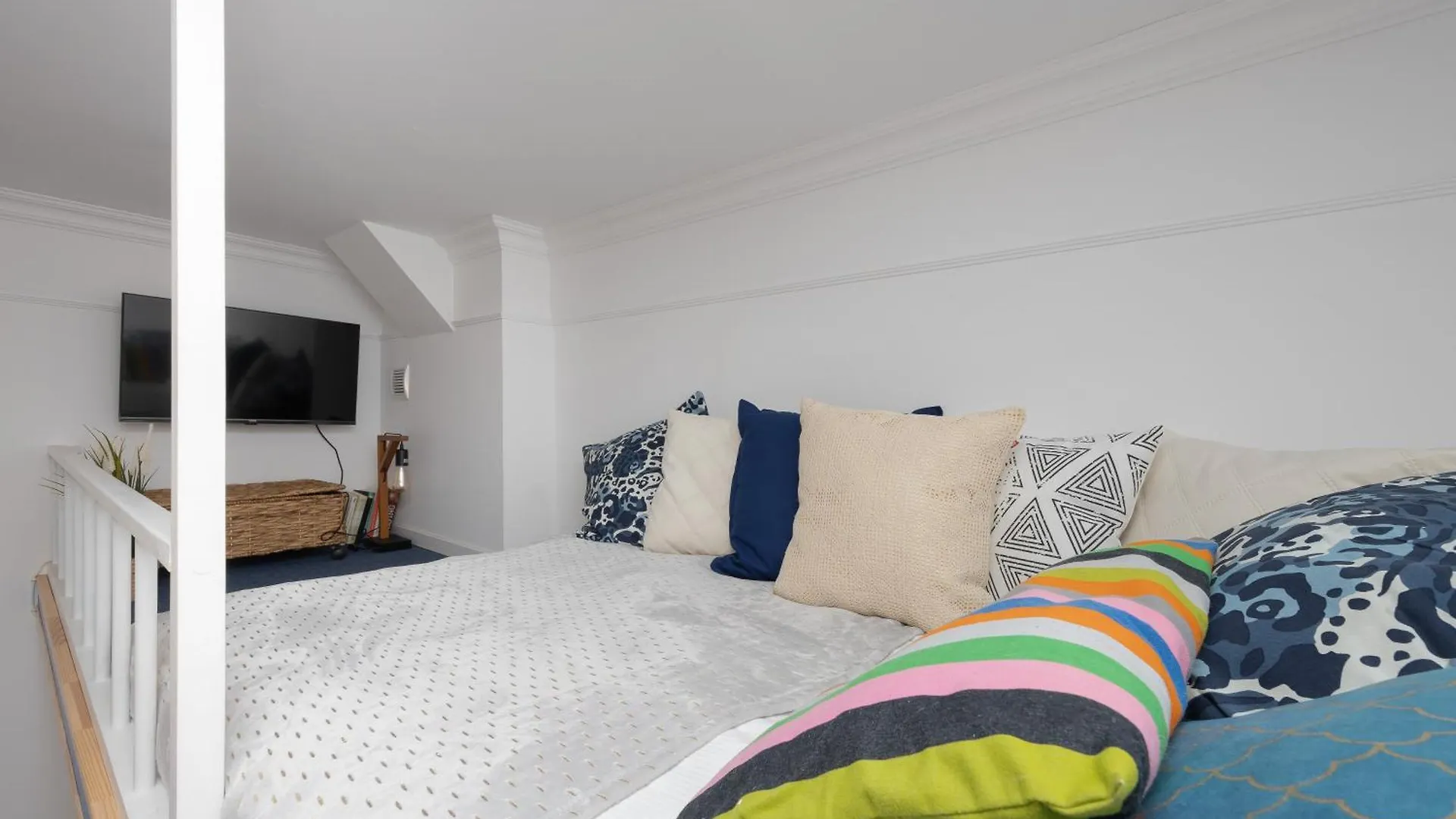 Spacious Apartment In The Warsaw City Center By Rent Like Home Poland